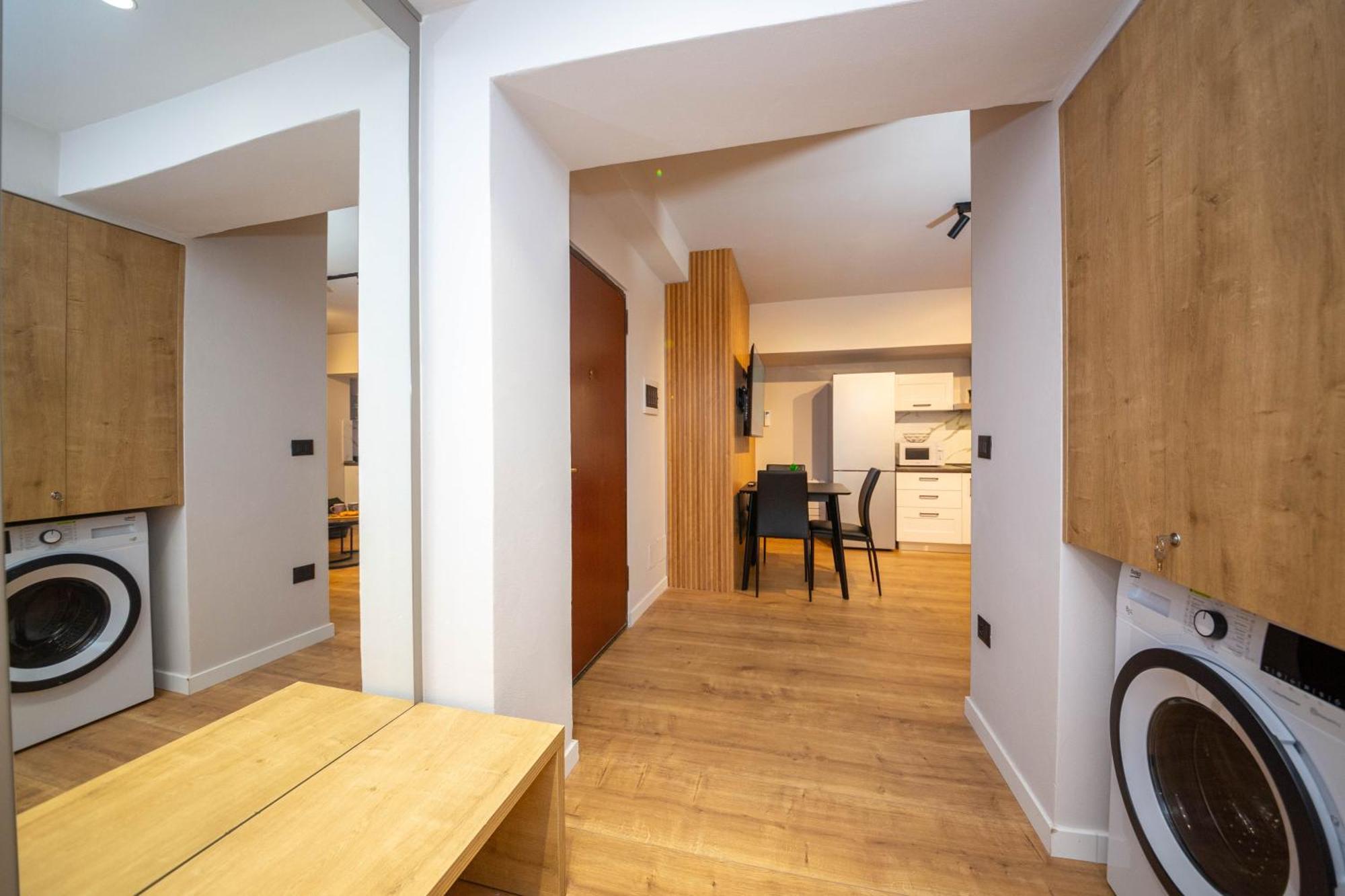 Blloku Unique Apartments 2 Tiran Oda fotoğraf